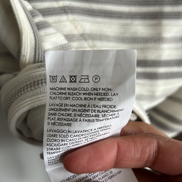 Club Monaco striped crop top with tie back - Picture 6 of 6